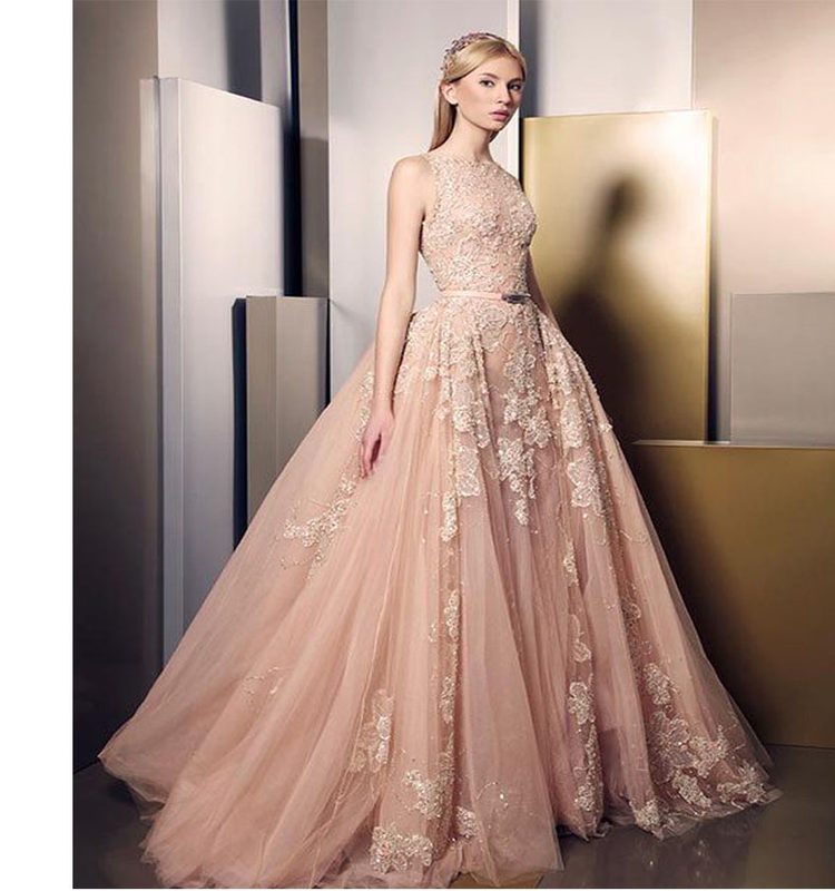 فساتين ملكه فخمه