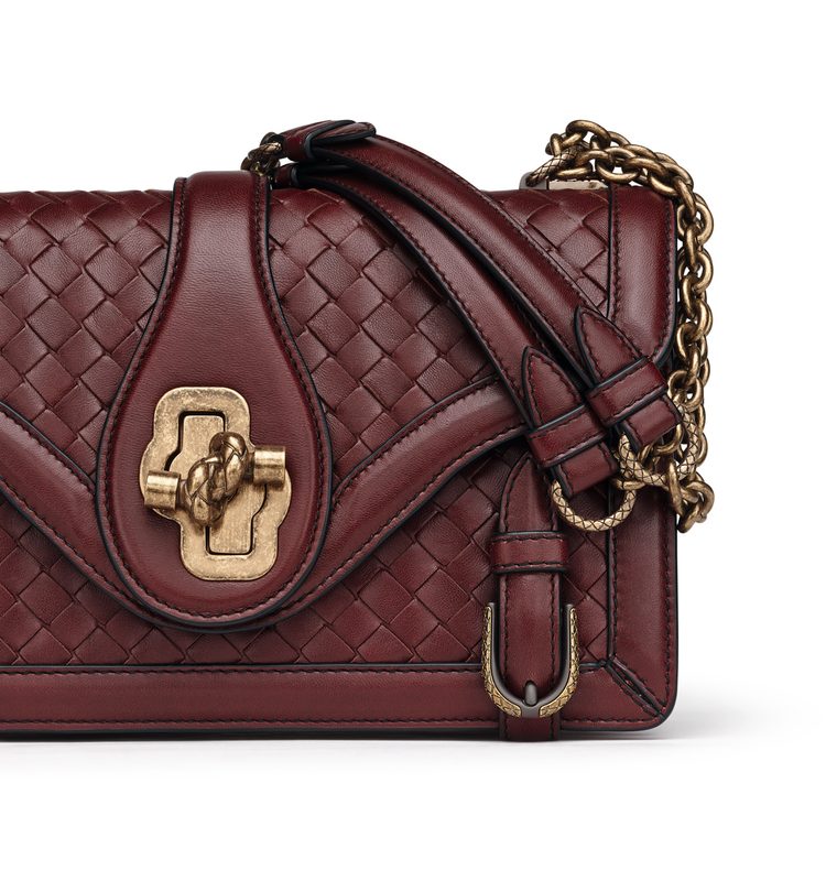 حقيبة مميزة من بوتيغا فينيتا