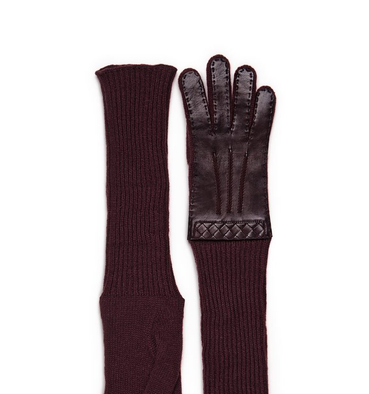 قفازات مميزة وطويلة من بوتيغا فينيتا